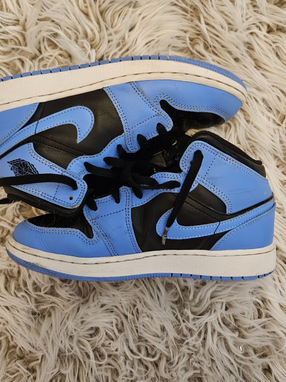 Jordan Kids High-Top Sneakers in Blue and Black